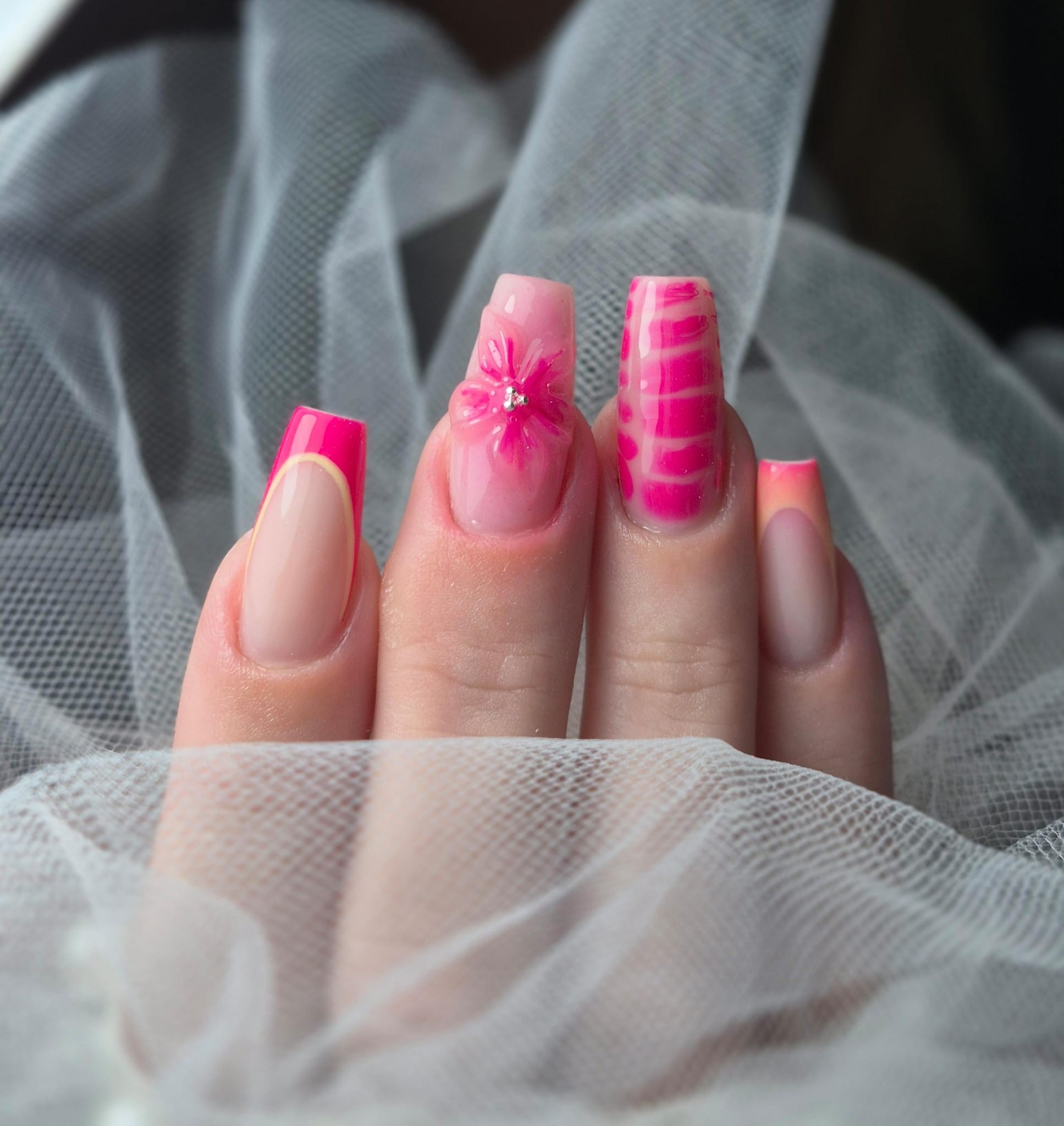 Pink gel s 3D cvijetom